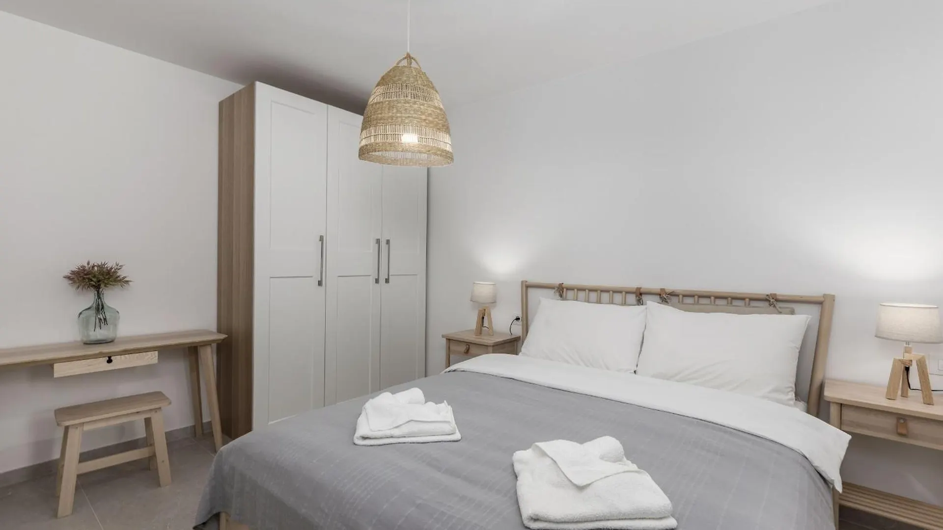 Apartments White And Green Malinska Croatia
